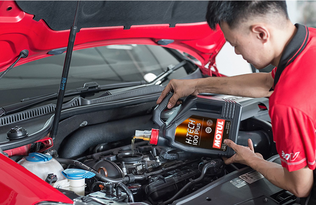 Chọn dầu nhớt có cấp chất lượng API phù hợp với loại động cơ ô tô
